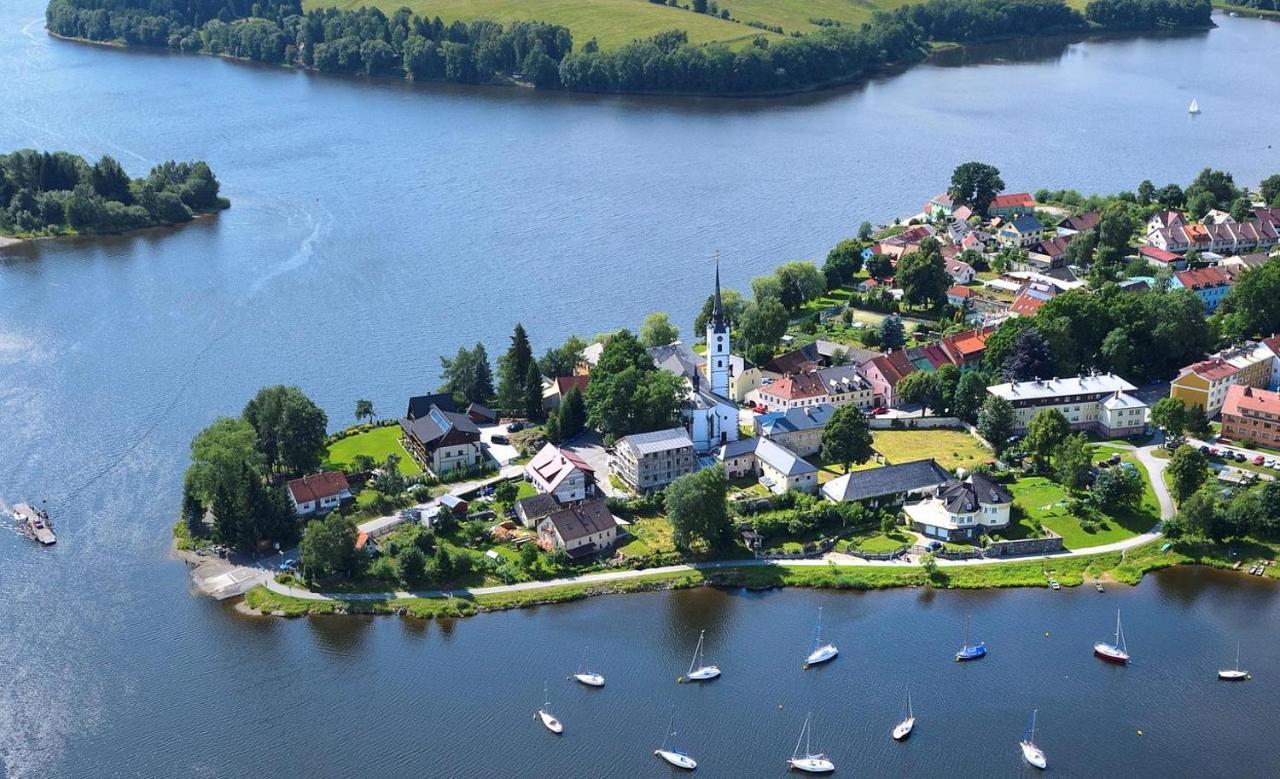 Pinie Lipno Lipno nad Vltavou